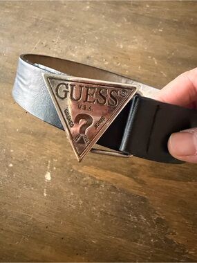 GUESS Black Leather Triangle Logo Belt Small FAIR